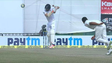 Shami vs Woakes - A tale of two bouncers