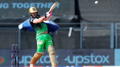 4, 4, 6: du Plessis attacks Umran Malik