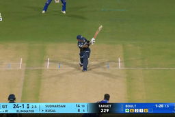 IPL 2025 Eliminator: GT vs MI - Kusal Mendis Six