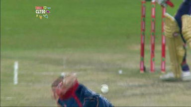 M2: DD vs KKR – Bhatia c Ojha b Morkel