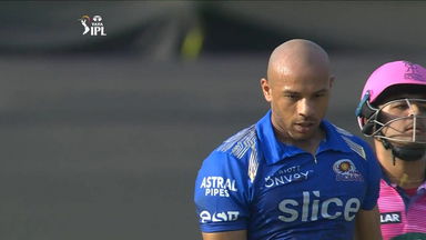 M09: MI vs RR – Riyan Parag Wicket