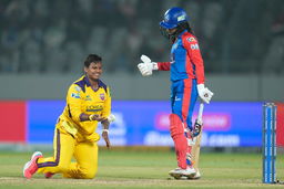Rapid reflexes! Deepti Sharma's fantastic return catch