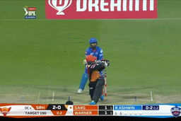 Q2: DC vs SRH – Priyam Garg Six