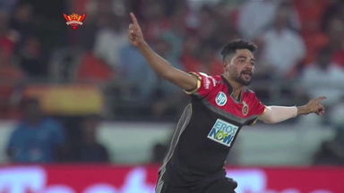 Mohammed Siraj picks up 3/25 vs SRH