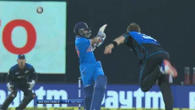 IND vs NZ 2016, 1st ODI: Ajinkya Rahane Six
