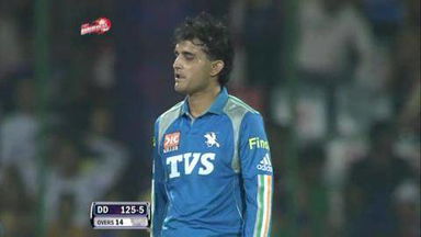 Match 27 DD vs PWI – Negi's Wicket
