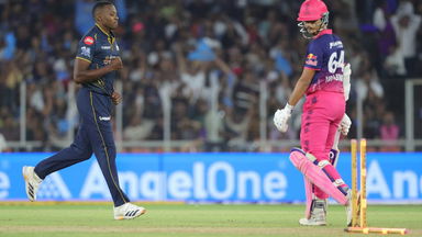 Scooped & Uprooted! Jaiswal vs Rabada