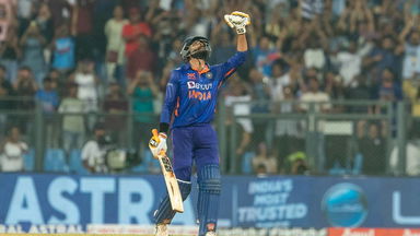 Jadeja's fantastic support act of 45* (69)