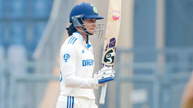 Elegance & Timing: Smriti Mandhana's classy 74(106)