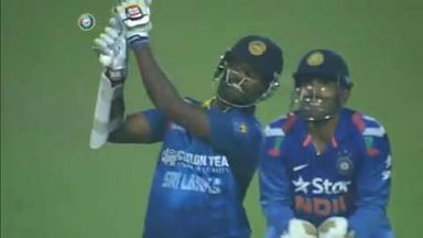 4TH ODI: IND vs SL – Thisara Perera Six