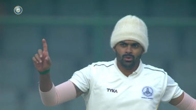 Ranji Trophy  2022/23: L Vignesh’s early strikes for Tamil Nadu