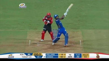 M31: MI vs RCB – Hardik Pandya Six