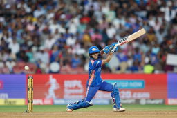 Amanjot Kaur's boundary-filled quickfire 41(24)