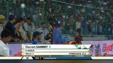 2ND ODI: IND vs WI – Darren Sammy Wicket