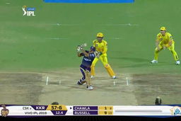M23: CSK vs KKR – Piyush Chawla Six