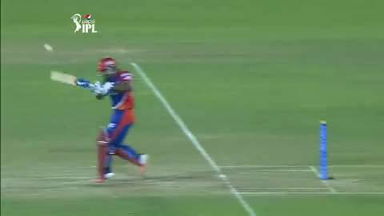 M45: DD vs SRH – Kedar Jadhav Six