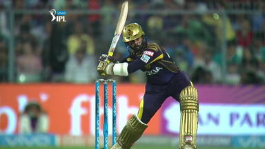 M10: KKR vs SRH – Dinesh Karthik Six