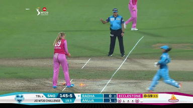 M03: Trailblazers vs Supernovas – Anuja Patil Wicket