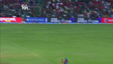 M38: RCB vs DD –  Parthiv Patel Wicket