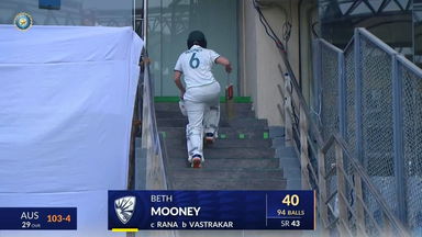 IND-W vs AUS-W 2023-24, 1st Test: Beth Mooney Wicket