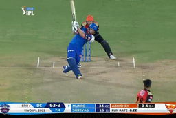 M30: SRH vs DC – Colin Munro Six