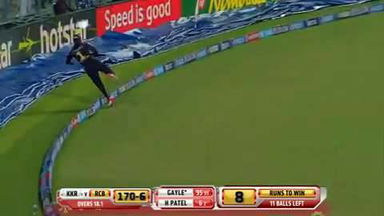M5: KKR vs RCB – Manish Pandey's superman effort to see Gayle's back