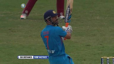 1ST T20I: IND vs WI – MS Dhoni Six