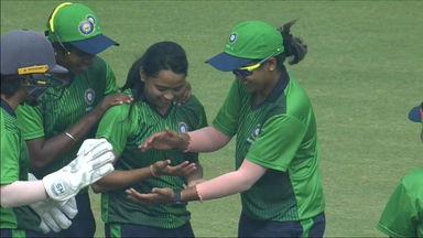 Manali Dakshini's stunning return catch