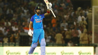 Stylish KL Rahul smashes 55(35)