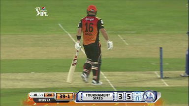 M36: SRH vs MI –  Aaron Finch Six