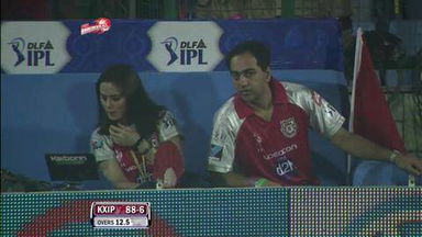 Match 64 DD vs KKR – G Singh's Wicket