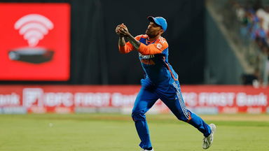 Surya Special: Splendid catch running backwards