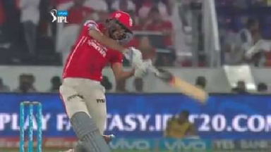 M18: SRH vs KXIP – YES Bank Maximum Sixes – Axar Patel