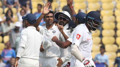 IND vs SL, 2017 - 2nd Test: Fall of wickets, SL 1st Innings