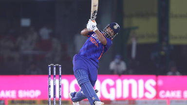Incredible Rishabh nails one-hand SIX