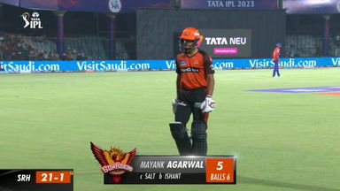 M40: DC vs SRH –  Mayank Agarwal  Wicket