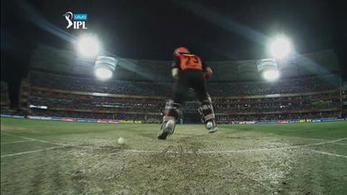 M42: SRH vs DD – Freecharge Bolt  Moment – Chris Morris