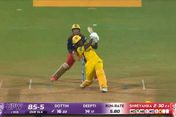 Six: Match 5, Royal Challengers Bengaluru vs UP Warriorz, WPL 2026: Deandra Dottin Six
