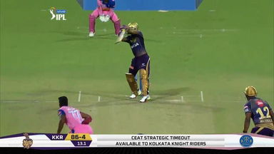 M43: KKR vs RR – Dinesh Karthik Six