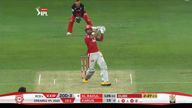 M06: KXIP vs RCB – KL Rahul Six