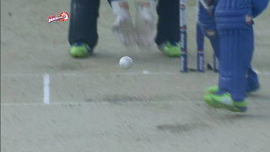 M28: DD vs MI – Dwayne Smith Wicket