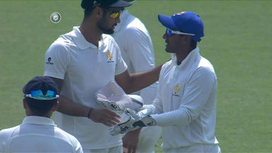 Ranji Trophy 2019-20 Bengal  vs Karnataka, SF2 - Srinivas Sharath’s stunning grab