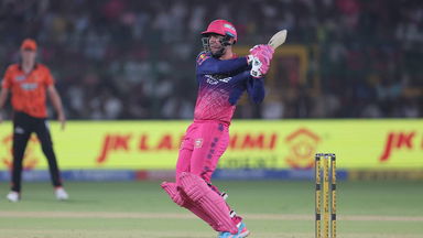 Donovan Ferreira scores 33 (15) with a flurry of boundaries