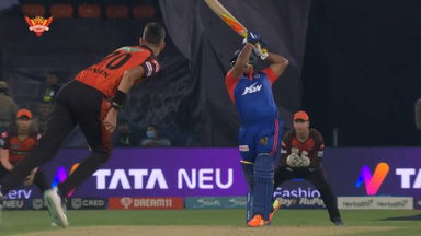 M34: SRH vs DC – Sarfaraz Khan Six
