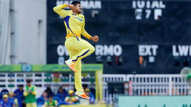 2 in 2: Theekshana removes Vohra, Pandya to rock LSG