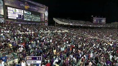 M1: KKR vs DD – Manvinder Bisla Wicket