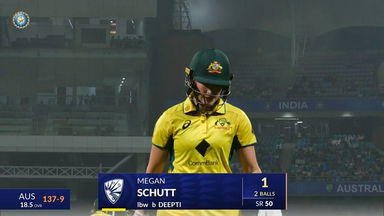 IND-W vs AUS-W 2023-24, 1st T20I: Megan Schutt Wicket
