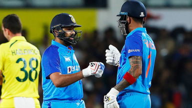 1 over, 3 sixes - Rohit & Rahul take on Hazlewood