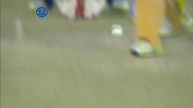 M10: RR vs CSK –  MS Dhoni Wicket