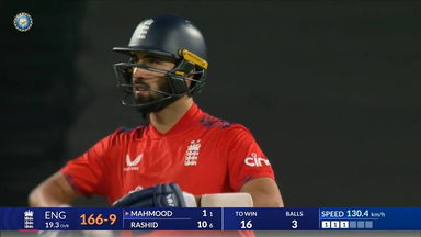 IND vs ENG 2025, 4th T20I: Saqib Mahmood Wicket